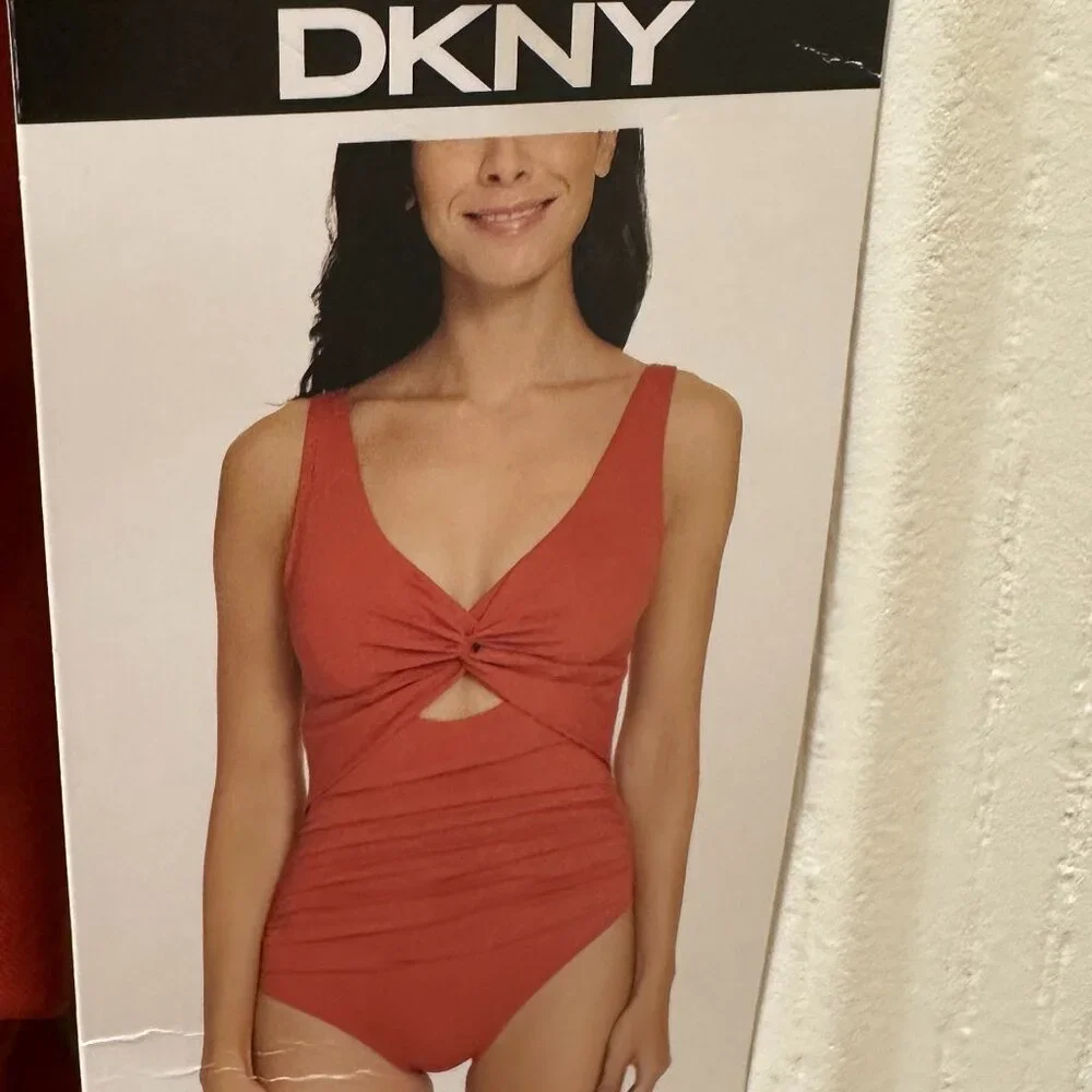 DKNY Women's One Piece Swimsuit Size XXL Bathing Suit Travel Beach Vacation NEW - Picture 7 of 14